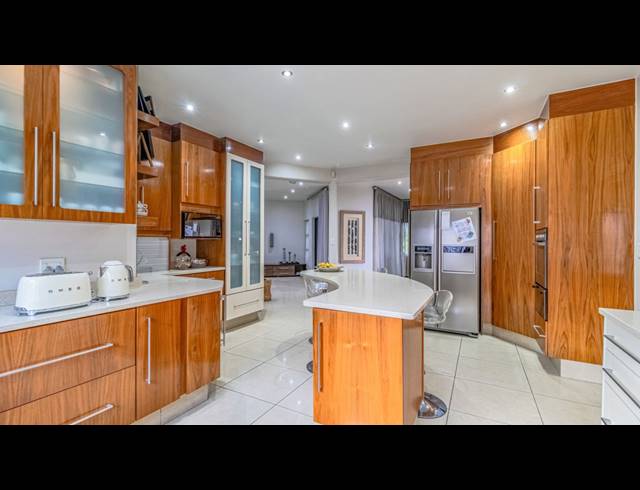4 BEDROOM HOUSE FOR SALE IN DOWERGLEN EXT 5